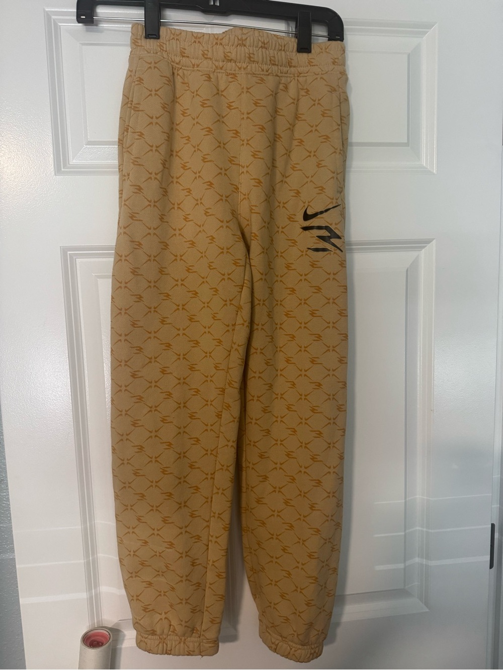 Nike Cream-Tan Knit Sweatshirt with Black Tag Logo